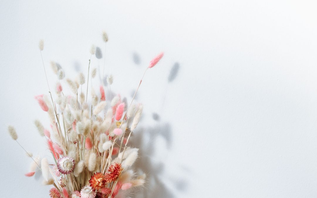 10 Creative Things You Can Add to Resin Projects